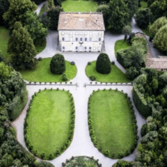 Floral Jasmine Fragrance of the renaissance garden at Villa Grabau